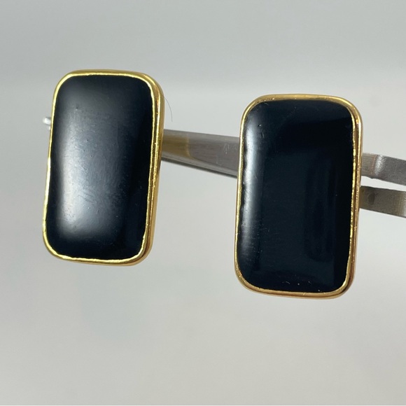 Vintage Goldette Black Enamel Screw Back Clip On Earrings Classic Timeless - Picture 1 of 8